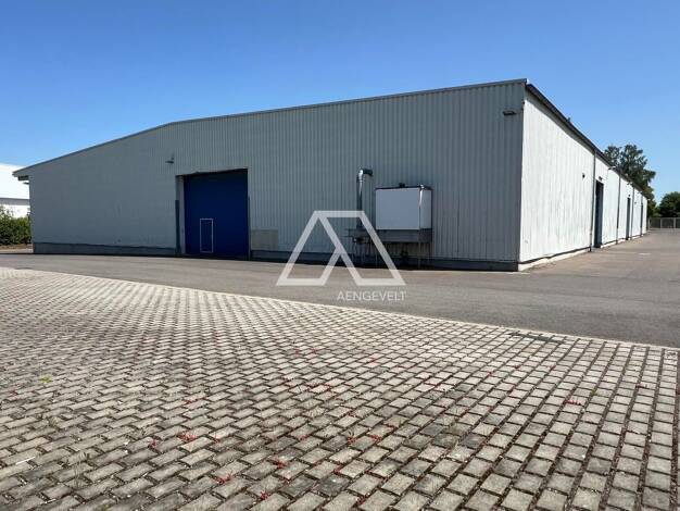 Lagerhalle zum Kauf 1.100.000 € 3.240 m² Lagerfläche Queis Landsberg 06188