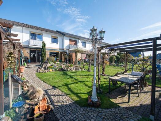 Reihenmittelhaus zum Kauf 325.000 € 4 Zimmer 110 m² 200 m² Grundstück Stelle 21435