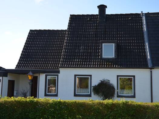 Haus zum Kauf 215.000 € 7 Zimmer 152 m² 836 m² Grundstück Harrislee 24955