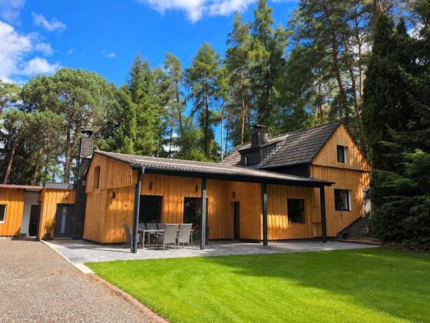 Einfamilienhaus zum Kauf provisionsfrei 1.000.000 € 9 Zimmer 200 m² 6.000 m² Grundstück Münchhausen Münchhausen 35117