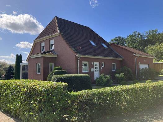 Einfamilienhaus zum Kauf 335.000 € 4 Zimmer 142,1 m² 799 m² Grundstück Demmin 17109