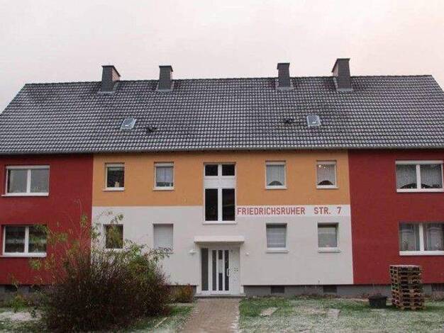 Wohnung zur Miete 899 € 5,5 Zimmer 103,5 m² frei ab 11.07.2026 Friedrichsruher Str. 7 Huckarde Dortmund 44369