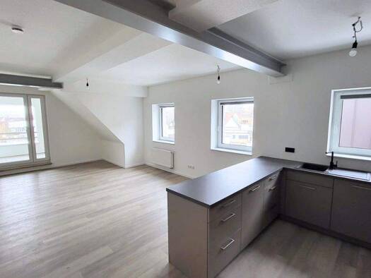 Wohnung zur Miete 980 € 3 Zimmer 98 m² 3. Geschoss frei ab sofort Steinheim Steinheim 32839