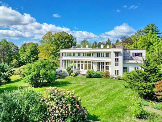 Einfamilienhaus zum Kauf 7.030.282 € 16 Zimmer 11.354 m² 6,3 m² Grundstück 23 Bedford Rd  Lincoln  MA 01773  USA Lincoln 01773