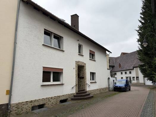 Einfamilienhaus zum Kauf 135.000 € 6 Zimmer 150 m² 203 m² Grundstück Volkmarsen Volkmarsen 34471