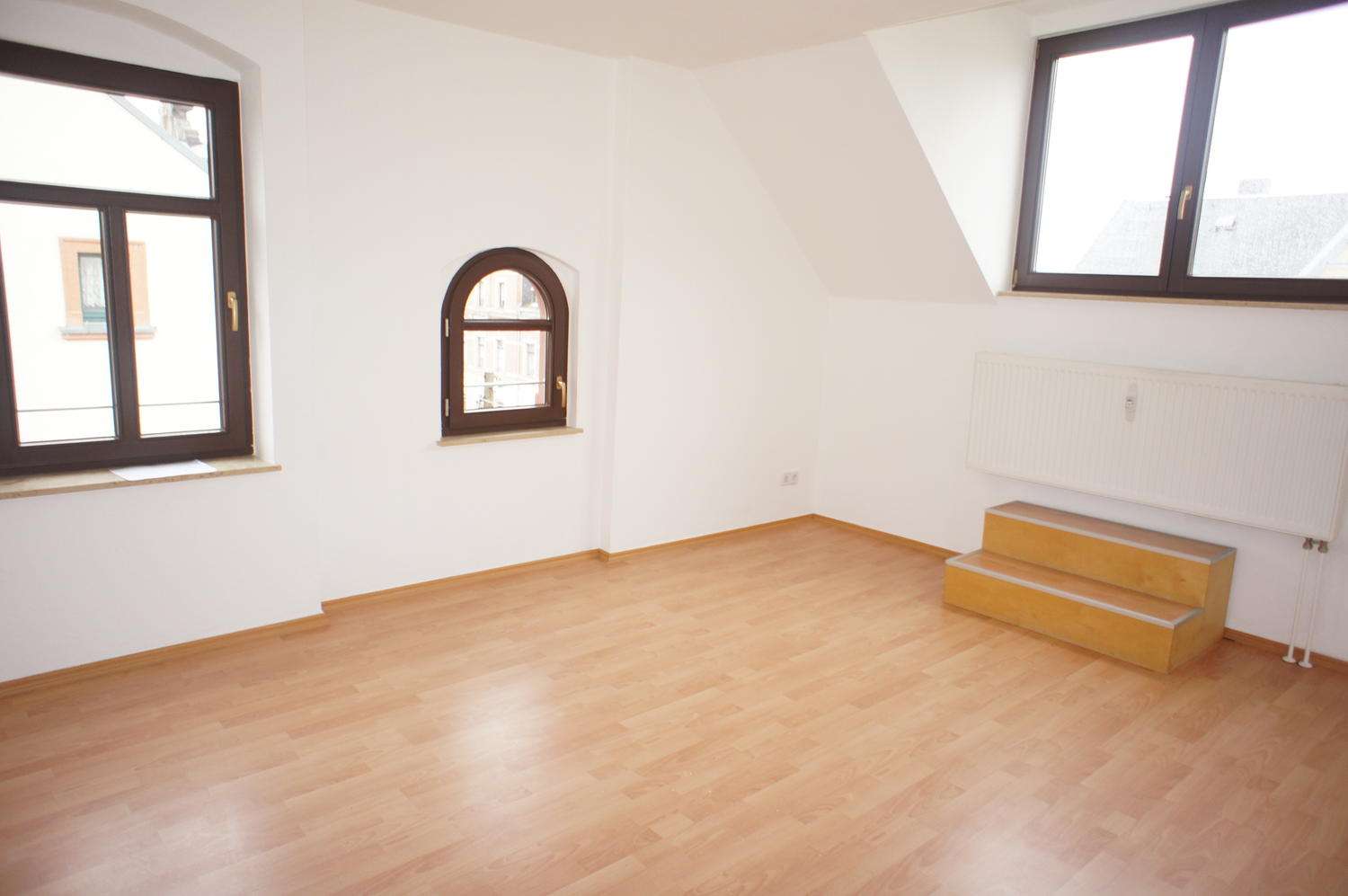 Wohnung zur Miete 270 € 2 Zimmer 48,2 m²<br/>Wohnfläche 3.<br/>Geschoss 01.02.2025<br/>Verfügbarkeit Eichendorfstr. 21 Ebersdorf 140 Chemnitz 09131