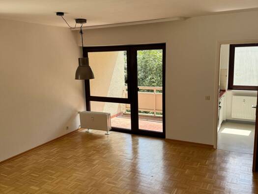 Wohnung zur Miete 750 € 2 Zimmer 40 m² Geschoss 1/2 frei ab sofort St Johann Mitte 66123