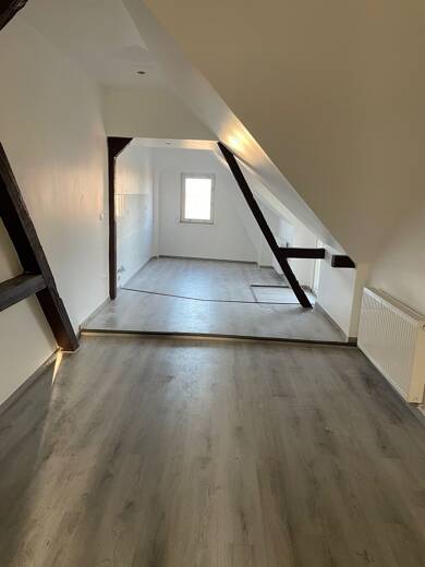 Wohnung zur Miete 500 € 3 Zimmer 90 m² Dachgeschoss frei ab sofort Ernst-Thälmann-Straße 36 Lützen Lützen 06686