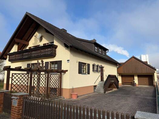 Einfamilienhaus zum Kauf 399.000 € 5 Zimmer 112 m² 1.294 m² Grundstück Burglengenfeld 93133