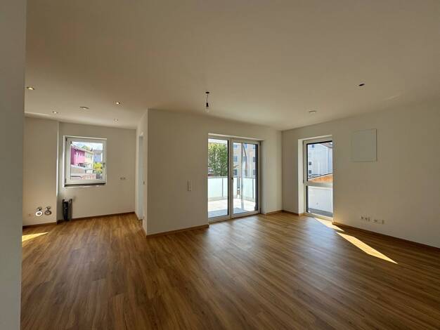 Wohnung zum Kauf - Neubau provisionsfrei 570.000 € 3 Zimmer 76,6 m² 1. Geschoss frei ab sofort Traunstein Traunstein 83278