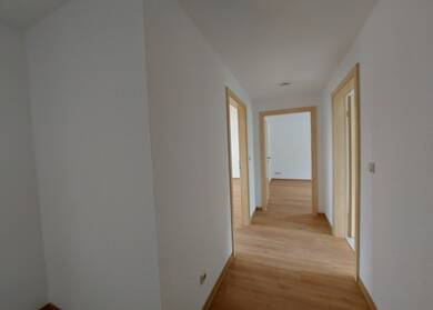 Wohnung zur Miete 385 € 3 Zimmer 64,2 m² Dachgeschoss, 3. Geschoss frei ab 01.08.2025 Seehäuser Weg 99 Oschersleben Oschersleben 39387