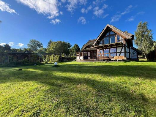 Haus zum Kauf als Kapitalanlage geeignet 936.000 € 7 Zimmer 267 m² 1.980 m² Grundstück Buschvitz 18528