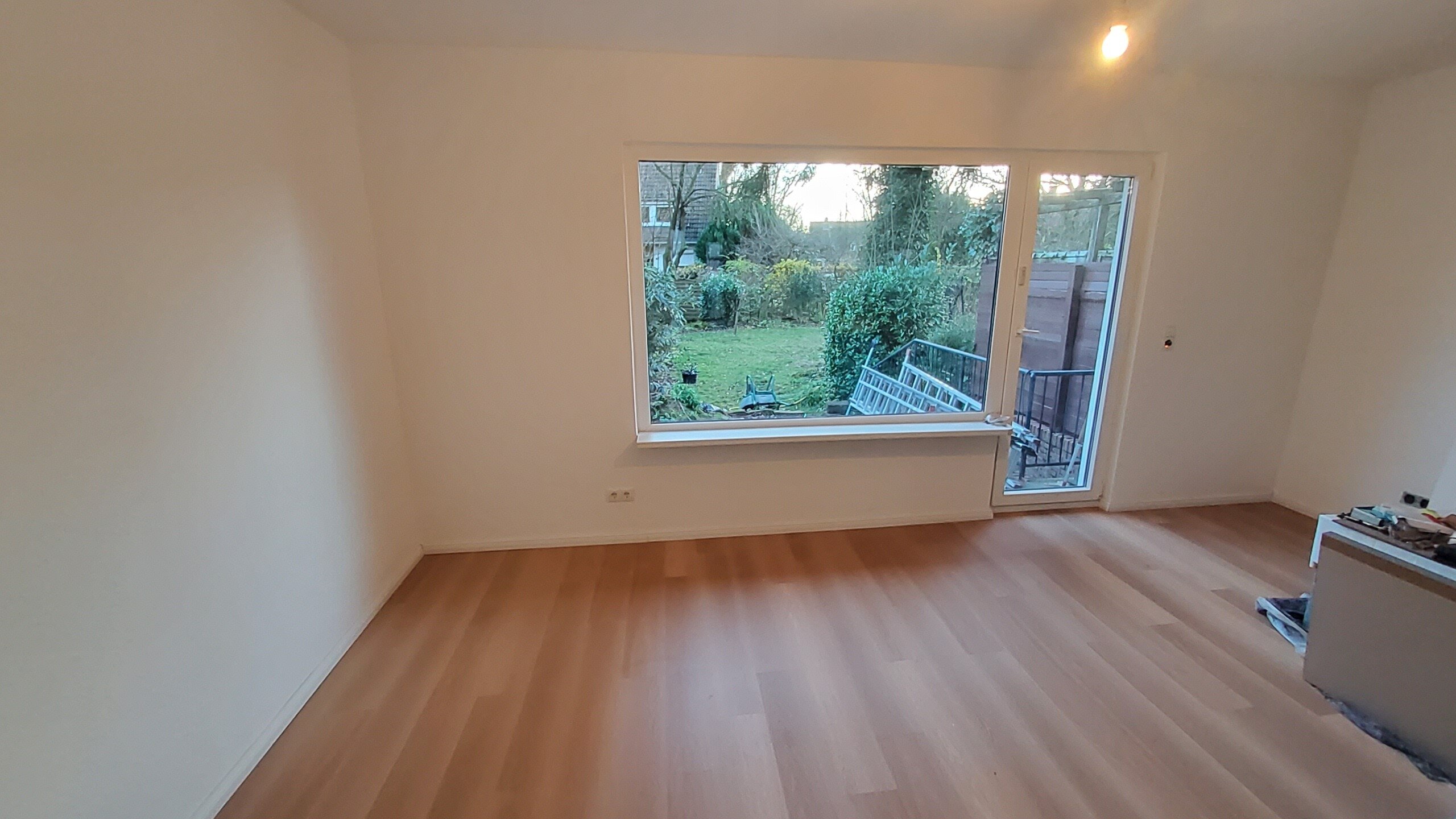 Reihenmittelhaus zur Miete 1.000 € 4 Zimmer 72 m²<br/>Wohnfläche 300 m²<br/>Grundstück ab sofort<br/>Verfügbarkeit Volksdorfer Damm 157e Bergstedt Hamburg 22359