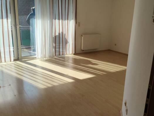 Terrassenwohnung zur Miete 900 € 3 Zimmer 79 m² frei ab 01.06.2026 Sandkrug I Hatten 26209