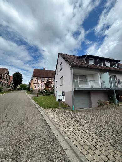 Wohnung zur Miete 790 € 4 Zimmer 103 m² EG frei ab sofort Neustett Adelshofen 91587
