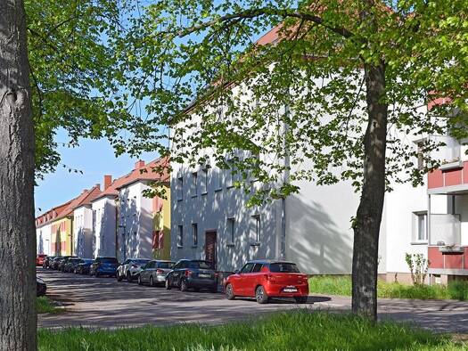 Wohnung zur Miete 266 € 1 Zimmer 37 m² 1. Geschoss Eugen-Schönhaar-Straße 10 Ammendorf-Beesen Süd 06132