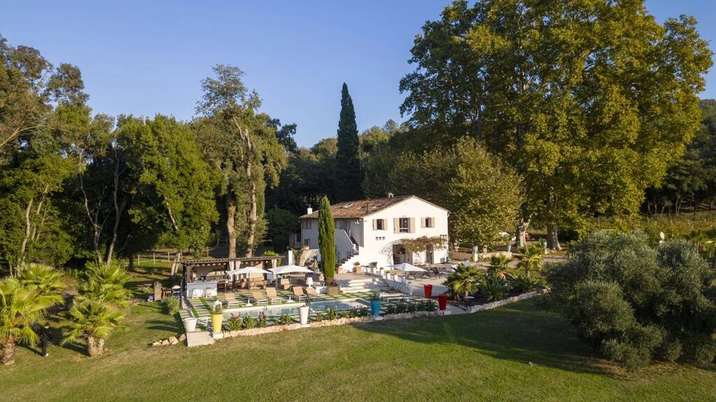 Einfamilienhaus zum Kauf 1.790.000 € 9 Zimmer 300 m² 13.000 m² Grundstück LES ARCS 83460