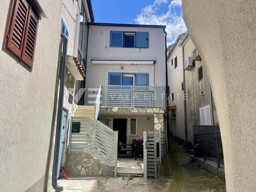 Doppelhaushälfte zum Kauf 405.000 € 5 Zimmer 7 m² Grundstück Omišalj 51513