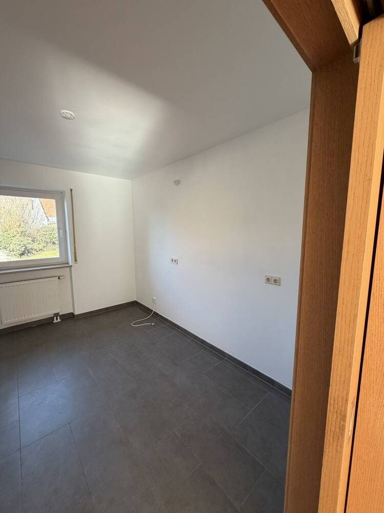 Immobilie in Hilpoltstein - Doppelhaushälfte mit Garten - Bild 2