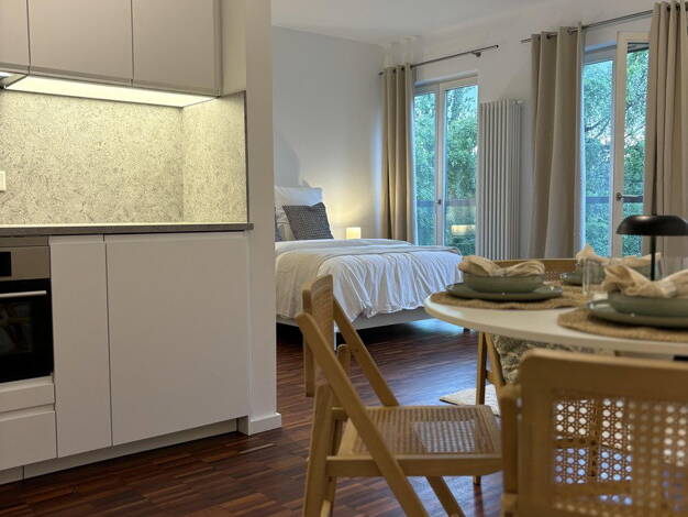 Wohnung zur Miete 1.250 € 1 Zimmer 41 m² 2. Geschoss frei ab 01.09.2026 Mitte Mitte 10115