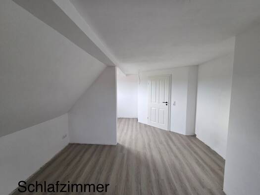 Maisonette zur Miete 940 € 5,5 Zimmer 130 m² Geschoss 2/3 frei ab 01.02.2027 August-Bebel-Straße 56 Unterwellenborn Unterwellenborn 07333