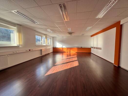 Bürofläche zur Miete 670 € 1 Zimmer 60,7 m² Bürofläche Leoben 8700
