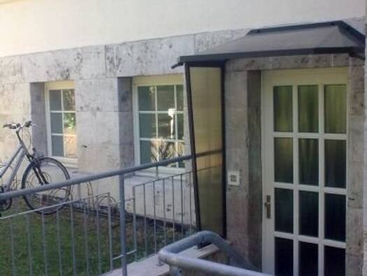 Studio zur Miete 300 € 1 Zimmer 37,6 m² UG frei ab 31.10.2026 Paul-Schneider-Straße Westvorstadt Weimar 99423