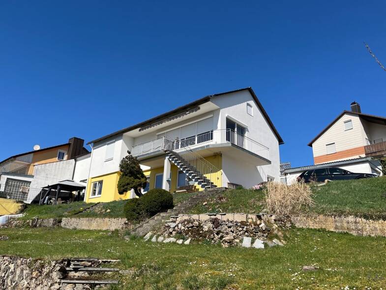 Mehrfamilienhaus zum Kauf 495.000 € 8 Zimmer 214 m² 1.436 m² Grundstück frei ab sofort Beratzhausen Beratzhausen 93176