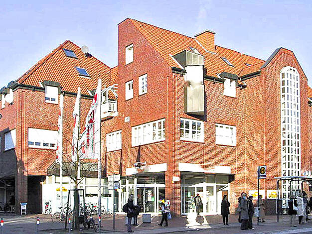 Wohn- und Geschäftshaus zum Kauf als Kapitalanlage geeignet 4.900.000 € 2.600 m² 3.000 m² Grundstück Schönefeld Schönefeld 12529