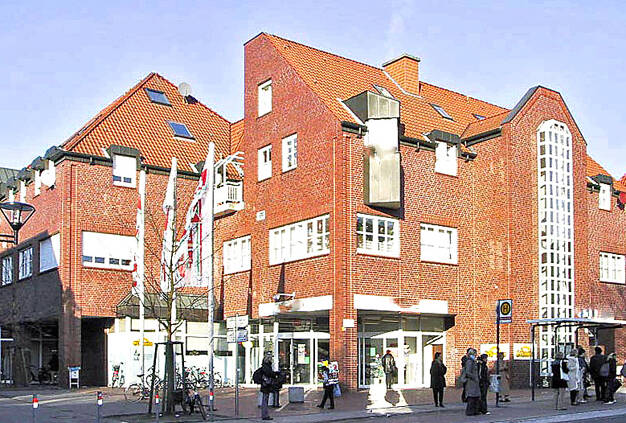 Wohn- und Geschäftshaus zum Kauf als Kapitalanlage geeignet 4.900.000 € 2.600 m² 3.000 m² Grundstück Schönefeld Schönefeld 12529