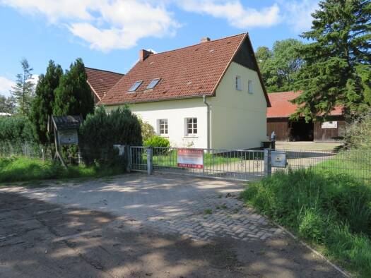 Haus zum Kauf 370.000 € 6 Zimmer 198 m² 11.020 m² Grundstück frei ab sofort Birkenallee 15 Kraatz Nordwestuckermark 17291