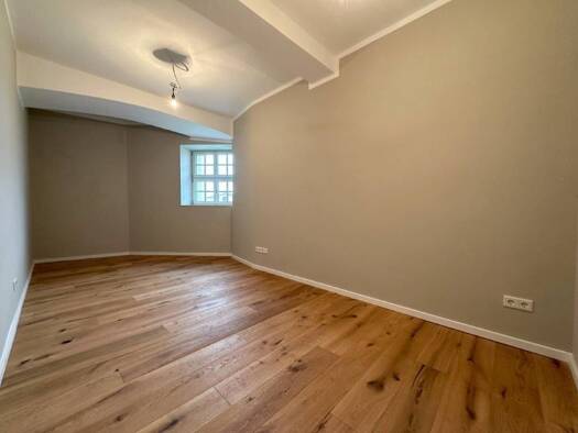 Terrassenwohnung zur Miete 930 € 2 Zimmer 90 m² Geschoss EG/3 frei ab 01.02.2027 Bad Dürrenberg Bad Dürrenberg 06231