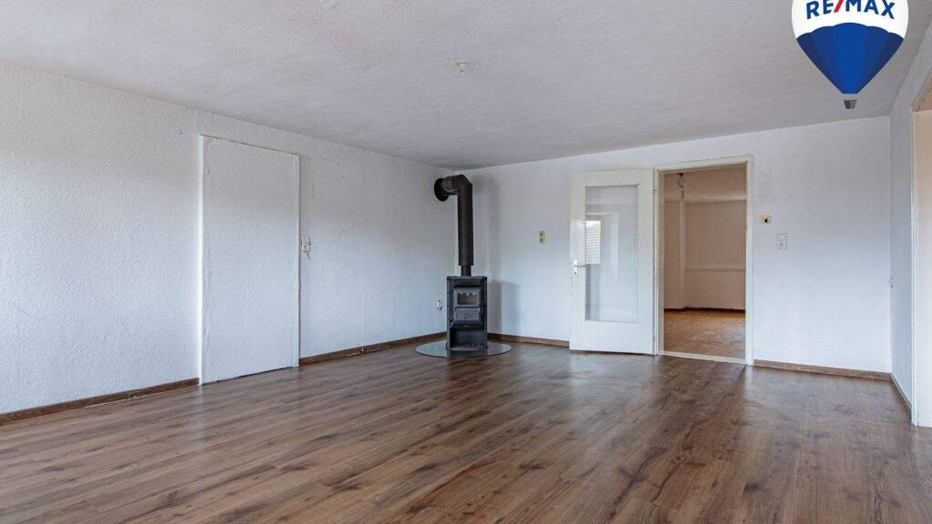 Mehrfamilienhaus zum Kauf 299.000 € 13 Zimmer 400 m² 527 m² Grundstück Horheim Wutöschingen 79793