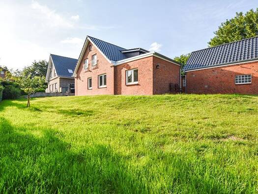 Haus zur Miete 1.450 € 6,5 Zimmer 160 m² 608 m² Grundstück Poggensee bei Nusse 23896