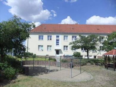Wohnung zur Miete 416 € 3 Zimmer 61,2 m² EG frei ab sofort Villastr. 1 Großenhain Großenhain 01558