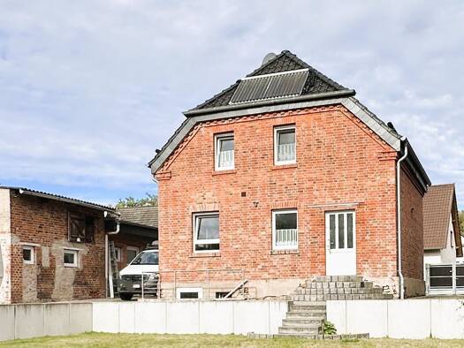 Einfamilienhaus zum Kauf 4 Zimmer 140 m² 565 m² Grundstück Heinrich-Heine-Straße (Wefer.) 7 Weferlingen Oebisfelde-Weferlingen 39356