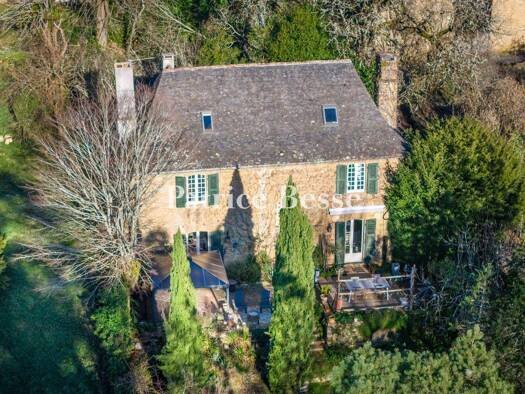 Reihenmittelhaus zum Kauf 450.000 € 8 Zimmer 236 m² 1.025 m² Grundstück Quatre-Routes-du-Lot 46110