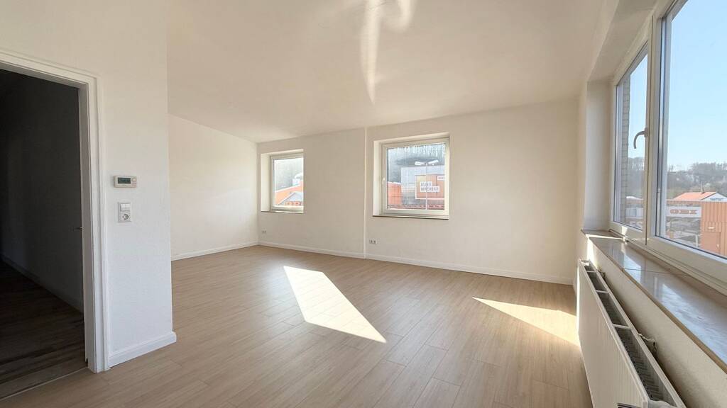 Wohnung zur Miete 644 € 3 Zimmer 92 m² Geschoss 1/2 frei ab 01.06.2026 Osterode 37520