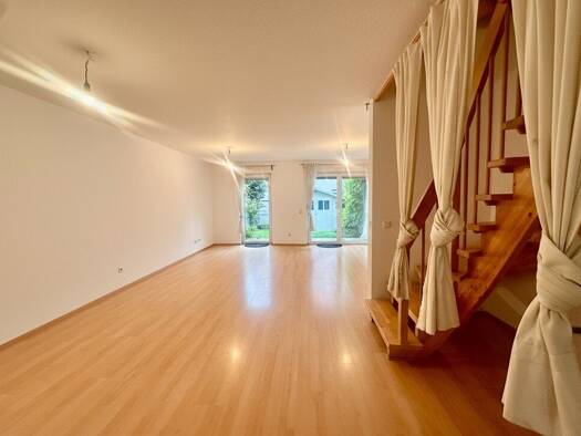 Reihenmittelhaus zur Miete 1.350 € 5 Zimmer 143,6 m² 85 m² Grundstück frei ab 01.10.2026 Landau Landau in der Pfalz 76829