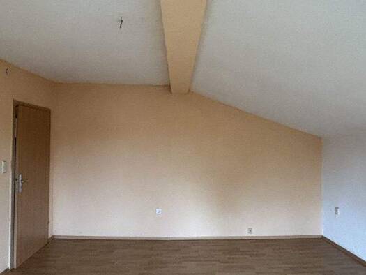 Wohnung zur Miete 193 € 1 Zimmer 40 m² 3. Geschoss Hauptstraße 9a Neupetershain Neupetershain / Bahnsdorf 03103