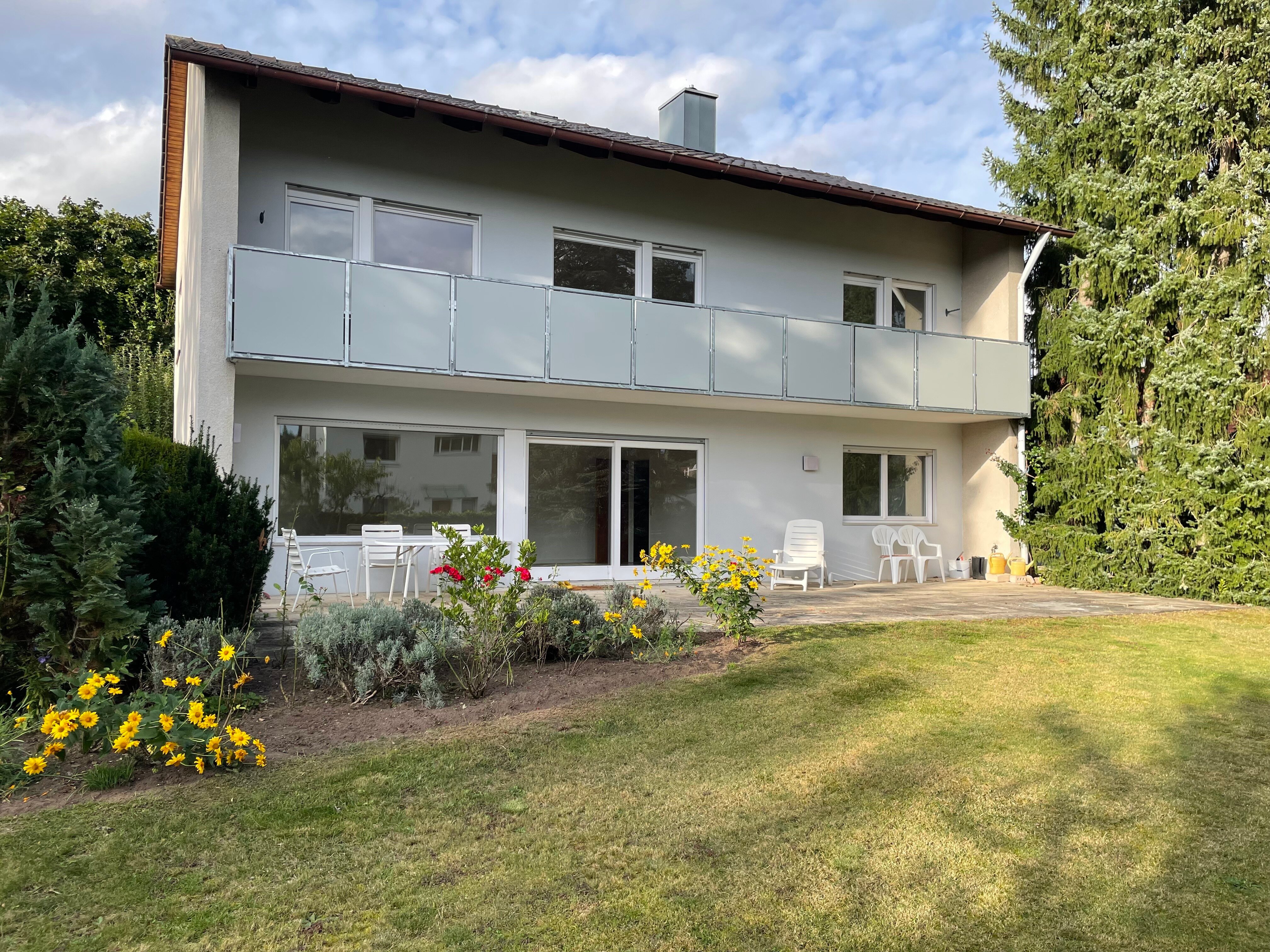 Einfamilienhaus zur Miete 2.200 € 7 Zimmer 183 m²<br/>Wohnfläche 790 m²<br/>Grundstück 01.02.2025<br/>Verfügbarkeit Buckenhof 91054