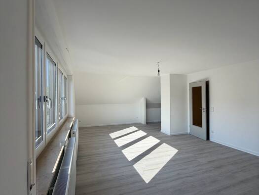 Wohnung zur Miete 850 € 2 Zimmer 65 m² Geschoss 3/3 frei ab sofort Stadeln Fürth 90765