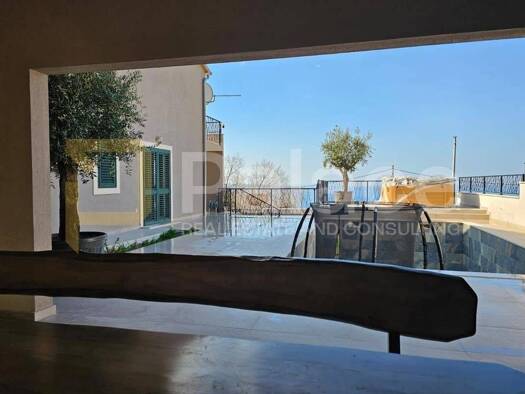 Einfamilienhaus zum Kauf 850.000 € 4 Zimmer 205 m² Podstrana 21312