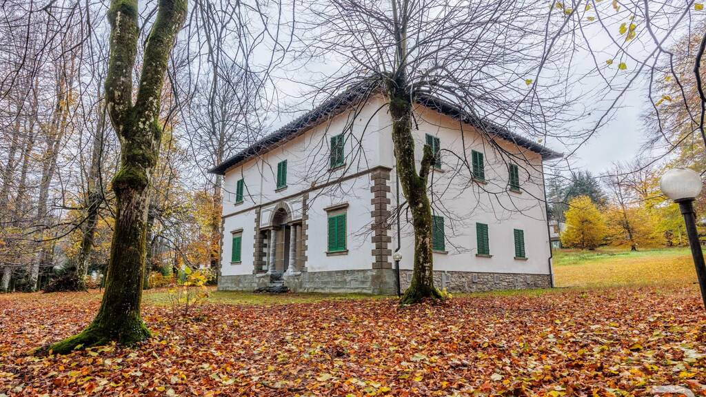Haus zum Kauf 900.000 € 6 Zimmer 500 m² 6.000 m² Grundstück frei ab sofort Vernio