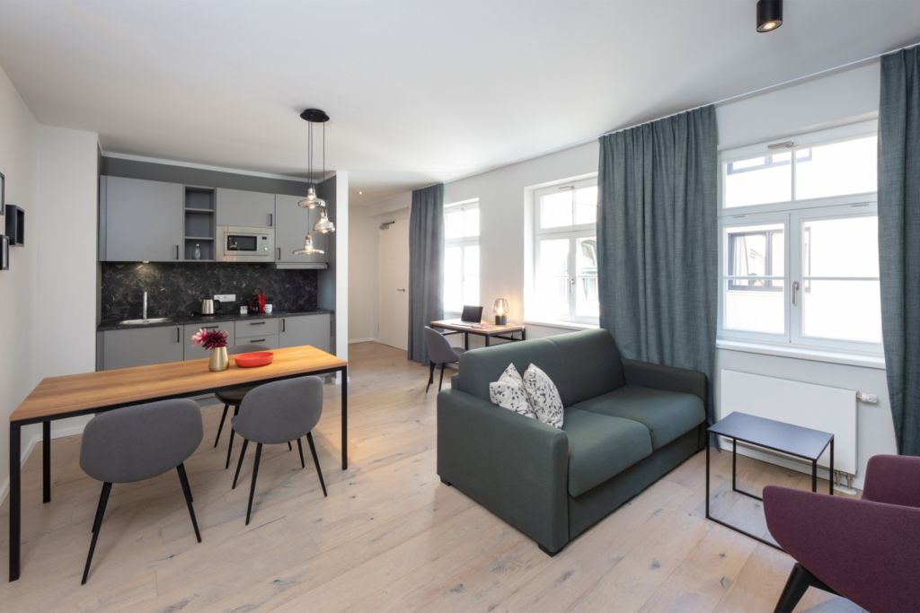 Wohnung zur Miete Wohnen auf Zeit 3.138 € 2 Zimmer 50 m²<br/>Wohnfläche 22.09.2024<br/>Verfügbarkeit Große Fleischergasse Zentrum Leipzig 04109