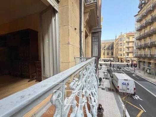 Wohnung zum Kauf 980.000 € 4 Zimmer 120 m² 1. Geschoss Calle San Bartolome, 10 San Sebastián 20006