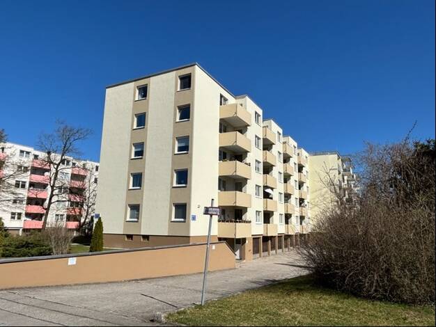 Mehrfamilienhaus zum Kauf 4.750.000 € 60 Zimmer 1.460 m² 1.856 m² Grundstück Germering Germering 82110