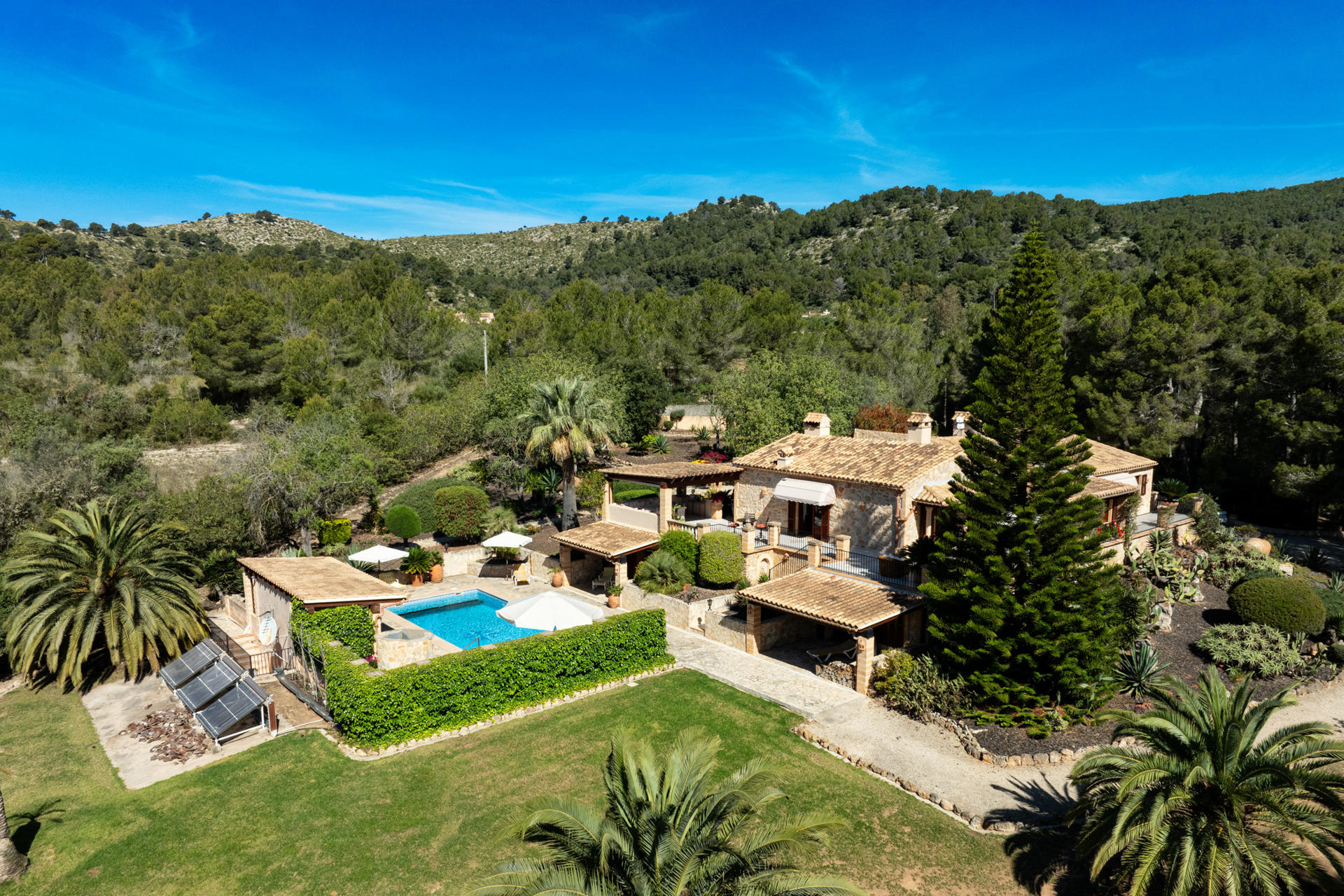 Finca zum Kauf 2.150.000 € 4 Zimmer 332 m²<br/>Wohnfläche 8.862 m²<br/>Grundstück Capdepera/Font de Sa Cala 07589