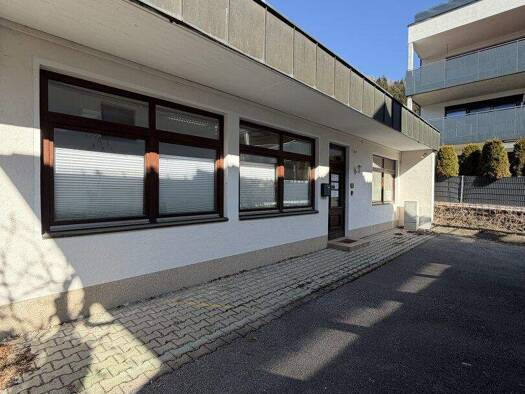 Büro zur Miete 750 € 3 Zimmer Jenbach 6200