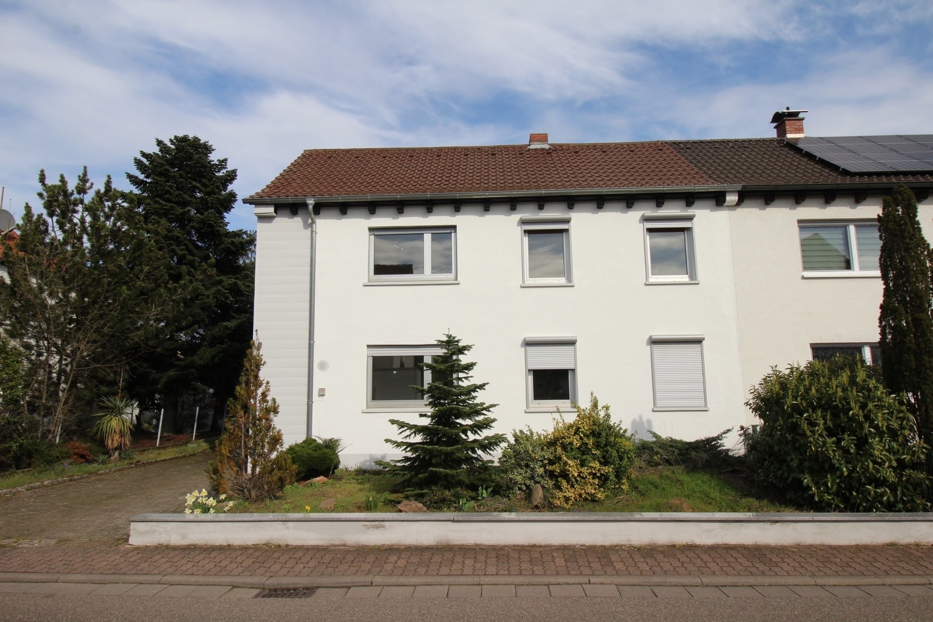 Mehrfamilienhaus zum Kauf 249.000 € 5 Zimmer 104 m²<br/>Wohnfläche 543 m²<br/>Grundstück Hockenheim 68766